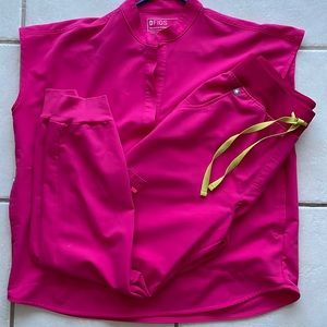 Figs scrub set, Shocking PINK 2.0 Medium Excellent used condition